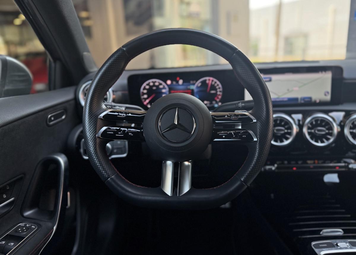 mercedes-benz-classe-a-2024-hibrido-a-gasolina-1332cc