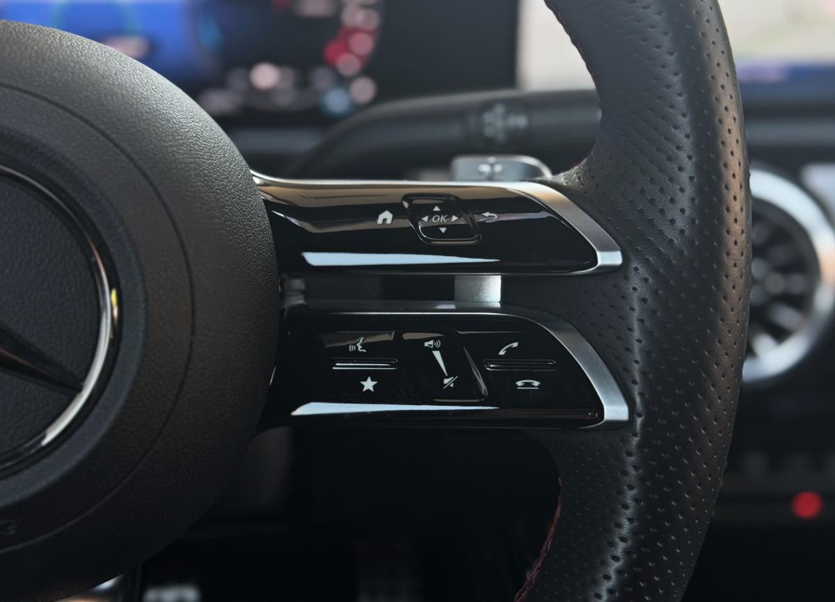 mercedes-benz-classe-a-2024-hibrido-a-gasolina-1332cc