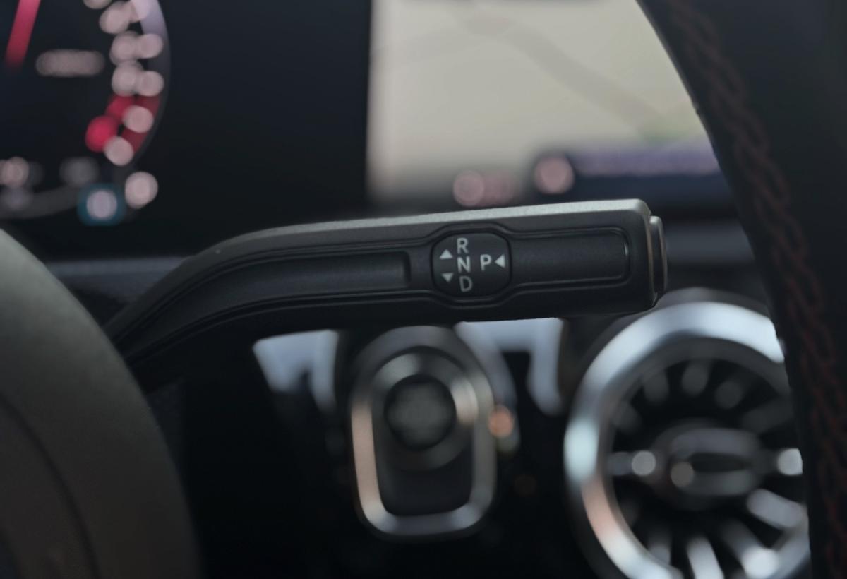 mercedes-benz-classe-a-2024-hibrido-a-gasolina-1332cc
