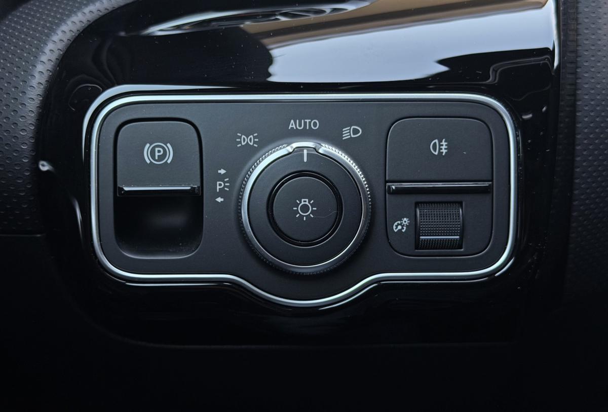 mercedes-benz-classe-a-2024-hibrido-a-gasolina-1332cc