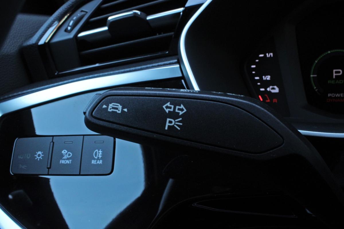 audi-q3-2023-hibrido-a-gasolina-1395cc