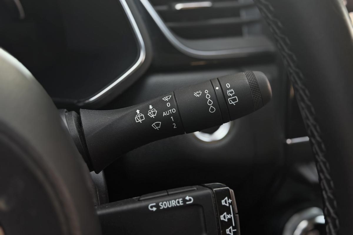 mitsubishi-asx-2024-hibrido-a-gasolina-1598cc