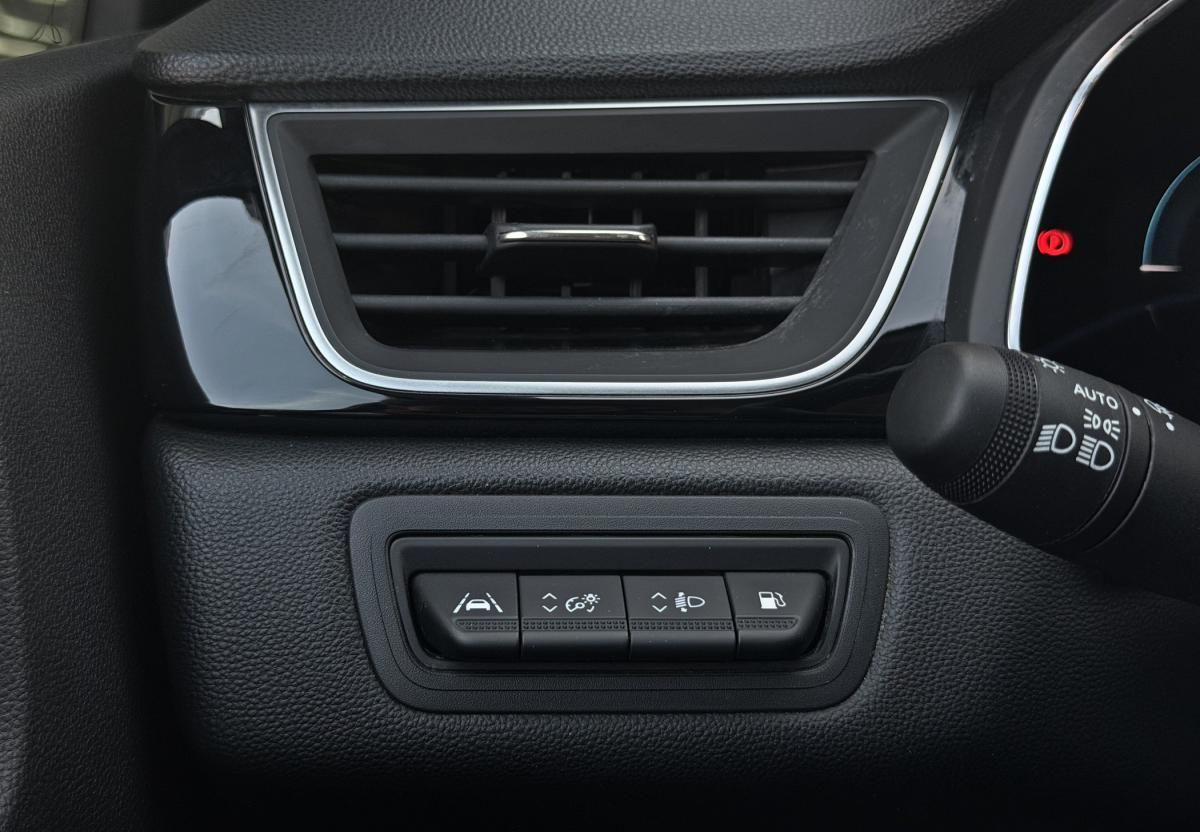 mitsubishi-asx-2024-hibrido-a-gasolina-1598cc