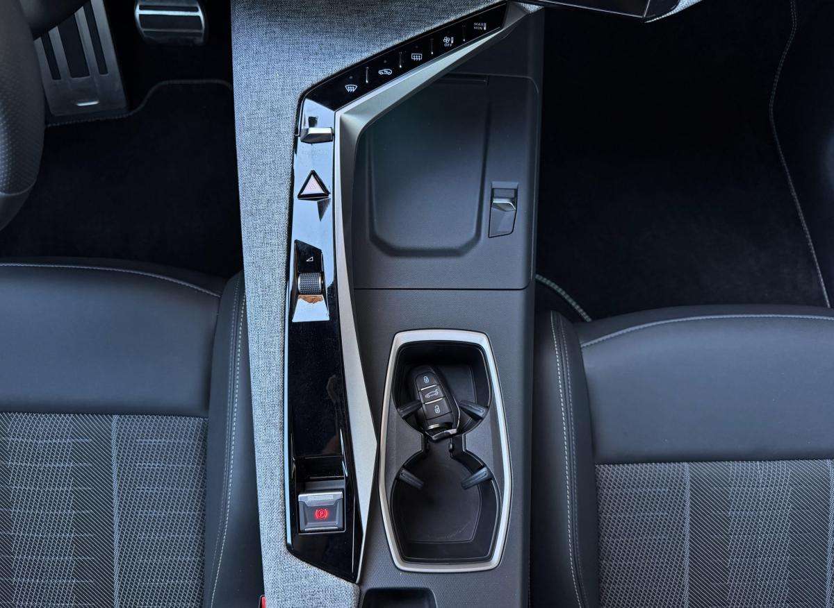 peugeot-3008-2025-hibrido-a-gasolina-1199cc