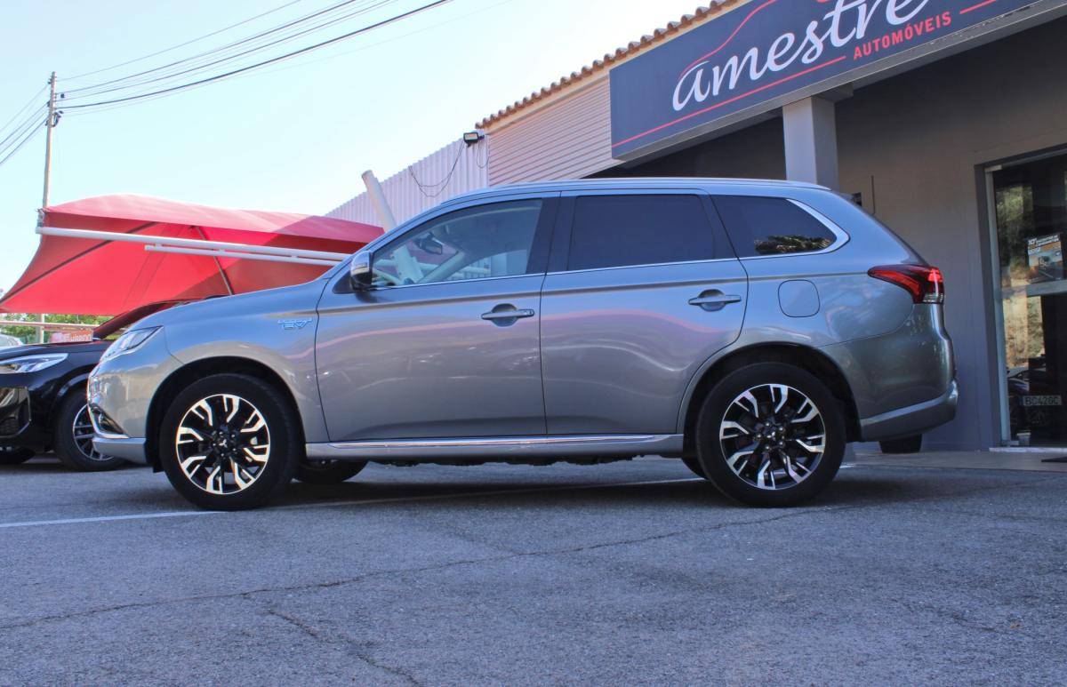 mitsubishi-outlander-2016-hibrido-a-gasolina-1998cc