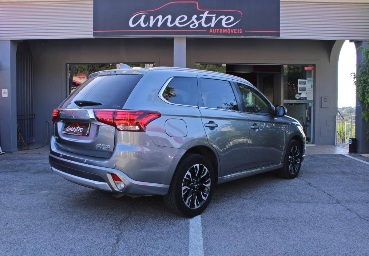mitsubishi-outlander-2016-hibrido-a-gasolina-1998cc