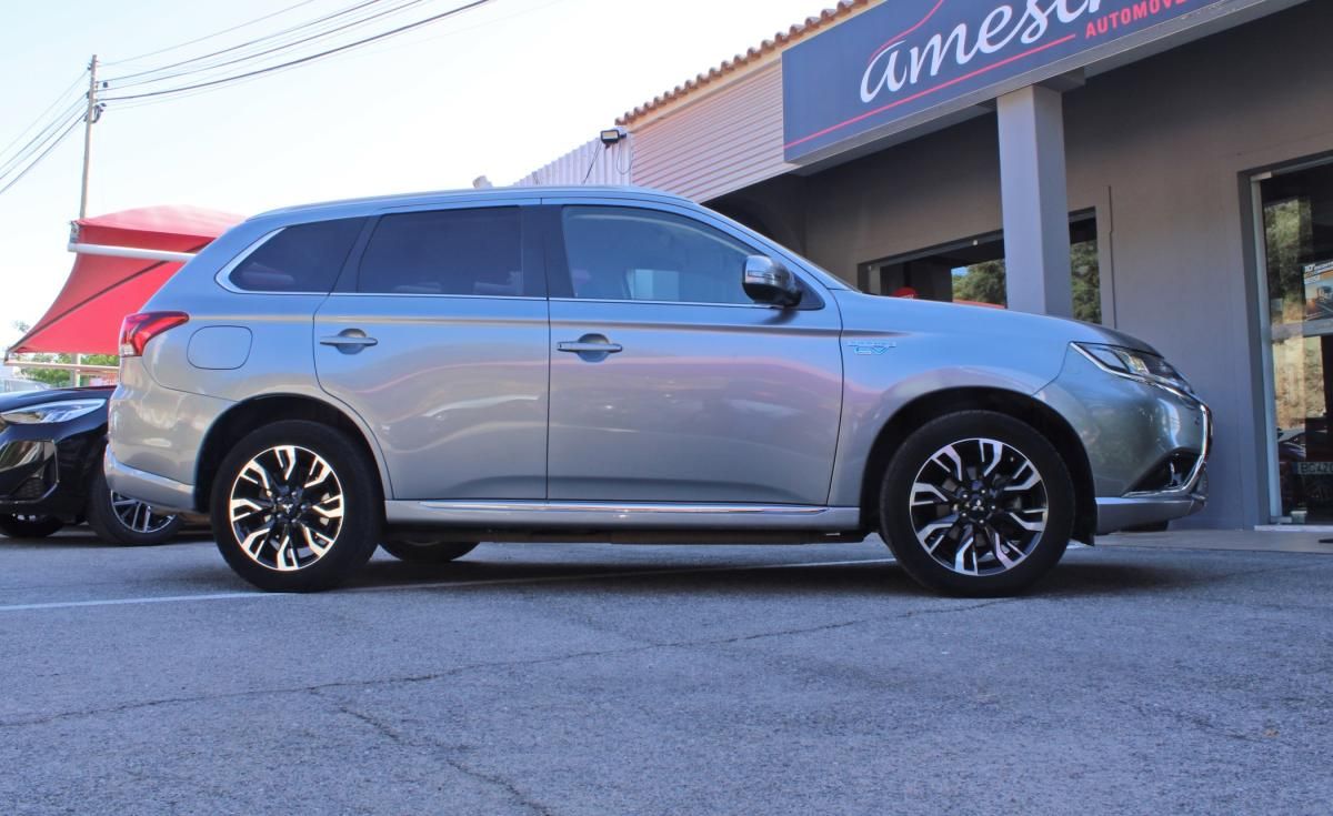 mitsubishi-outlander-2016-hibrido-a-gasolina-1998cc