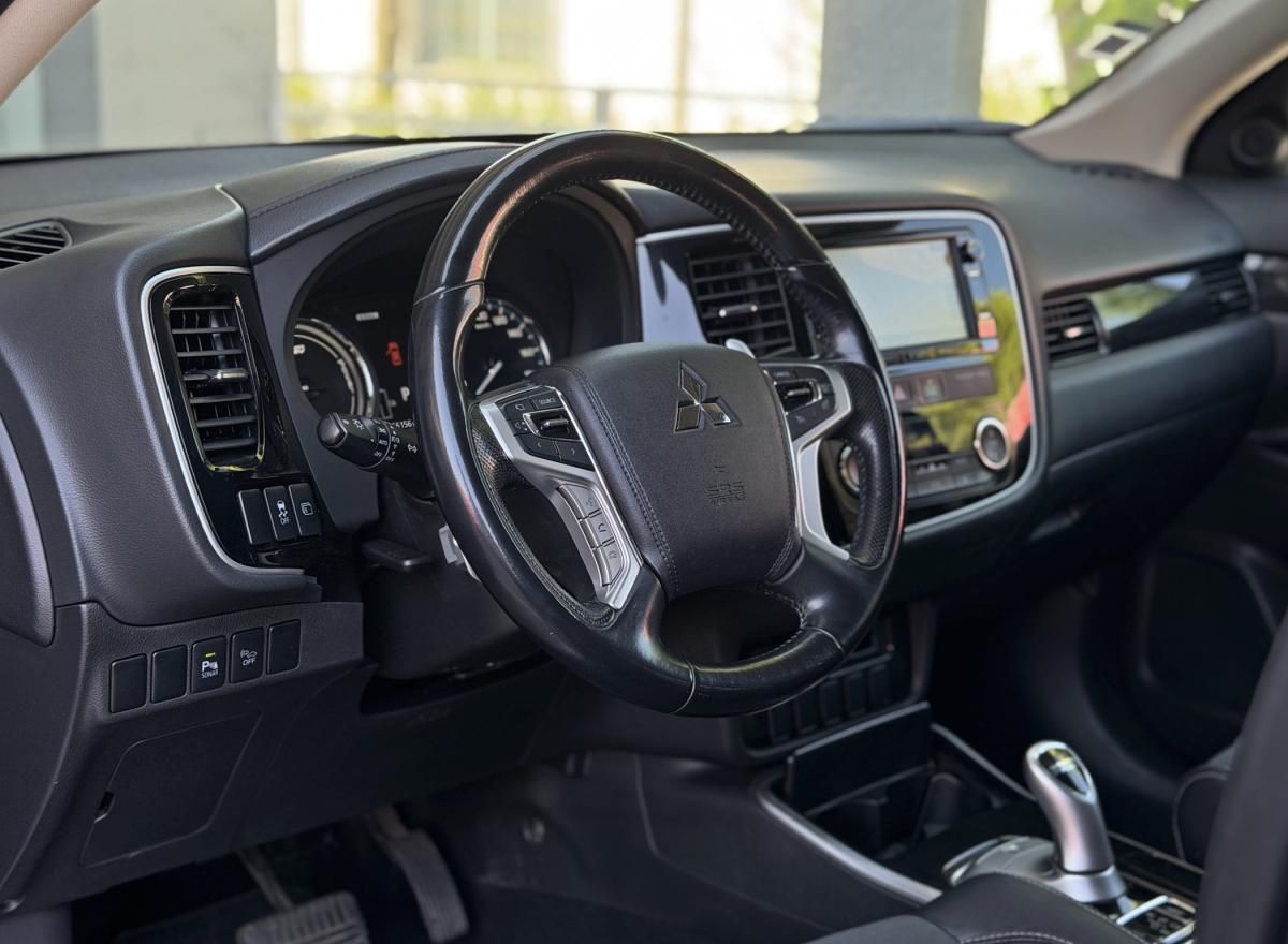 mitsubishi-outlander-2016-hibrido-a-gasolina-1998cc