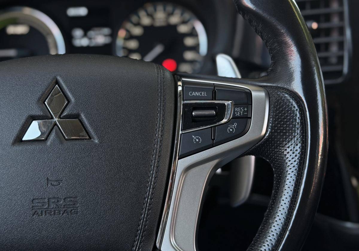 mitsubishi-outlander-2016-hibrido-a-gasolina-1998cc
