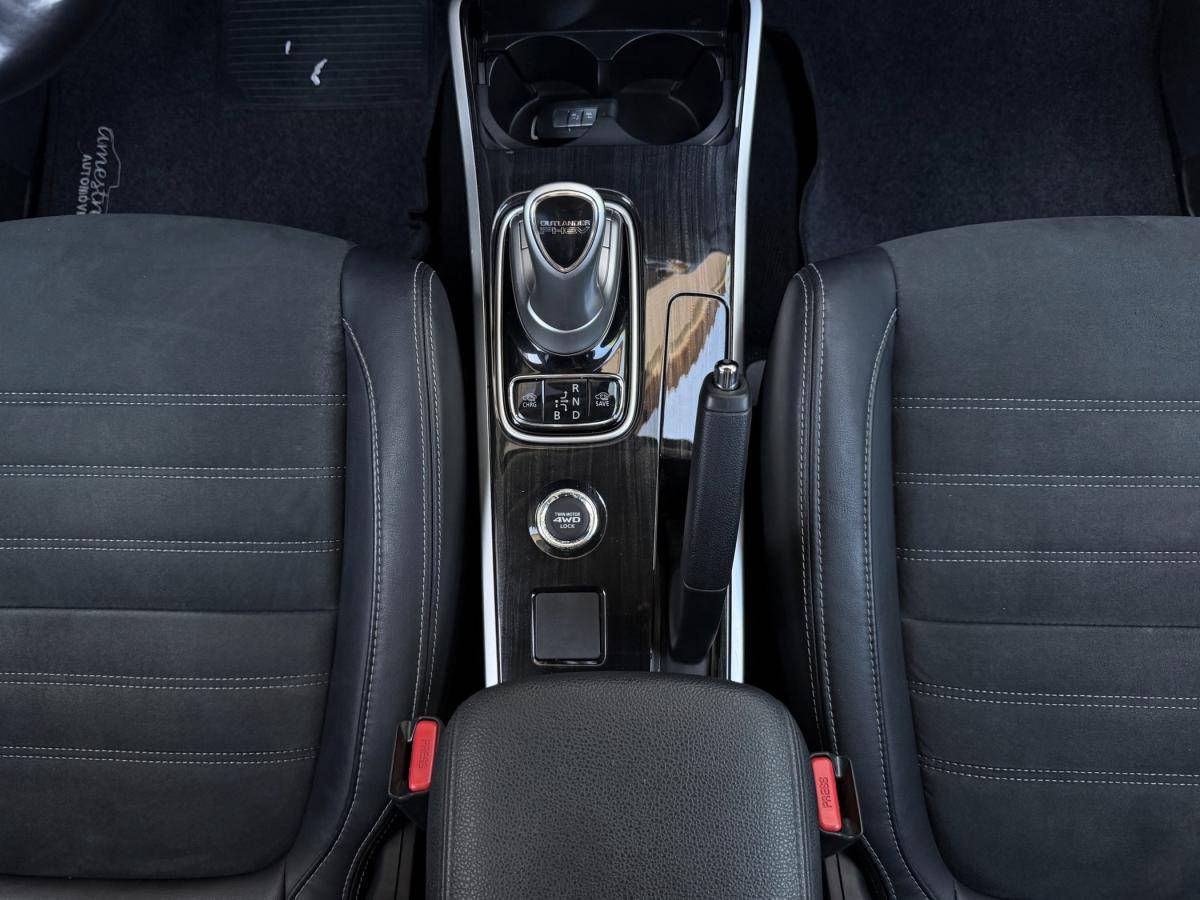 mitsubishi-outlander-2016-hibrido-a-gasolina-1998cc
