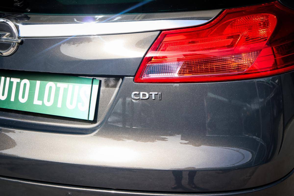 opel-insignia-sports-tourer-2013-diesel-1956cc