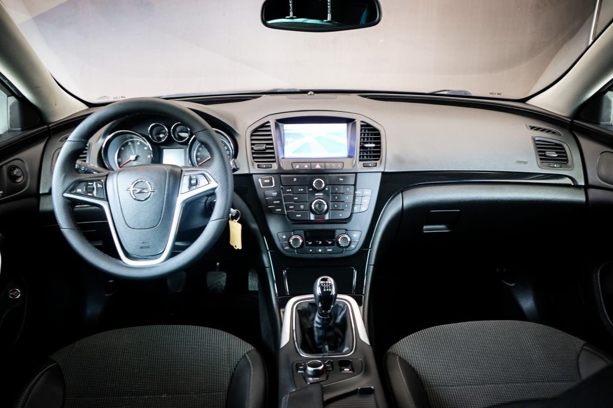 opel-insignia-sports-tourer-2013-diesel-1956cc