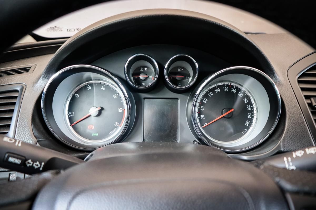 opel-insignia-sports-tourer-2013-diesel-1956cc