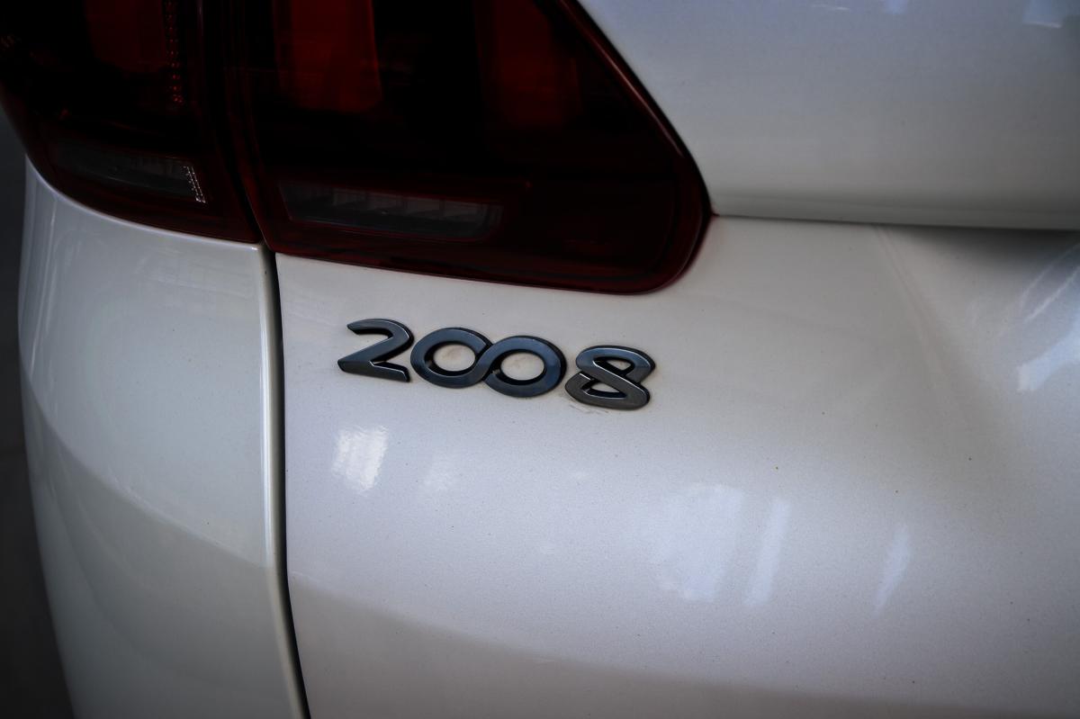 peugeot-2008-2017-gasolina-1199cc