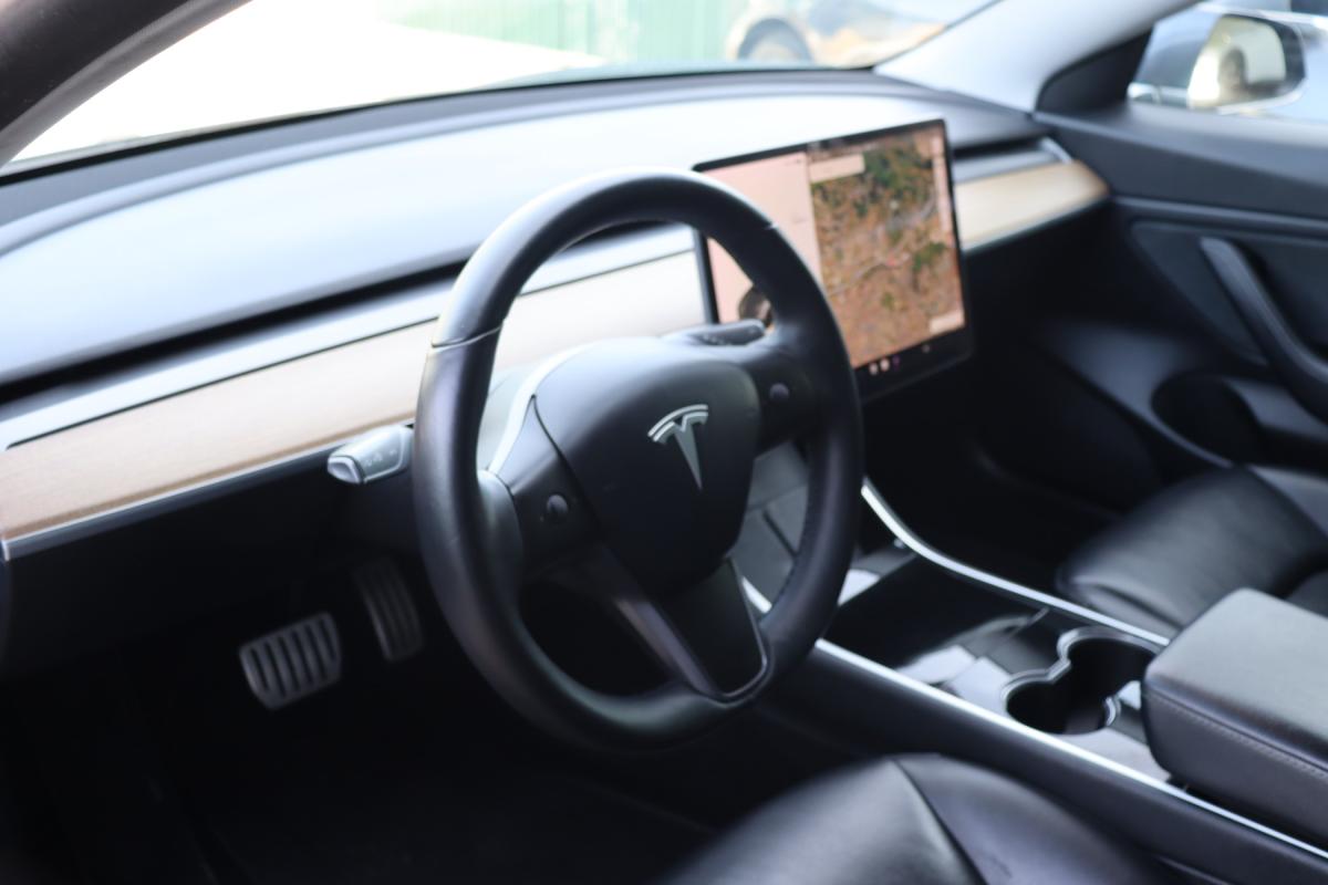 tesla-model-3-2020-eletrico-500cc