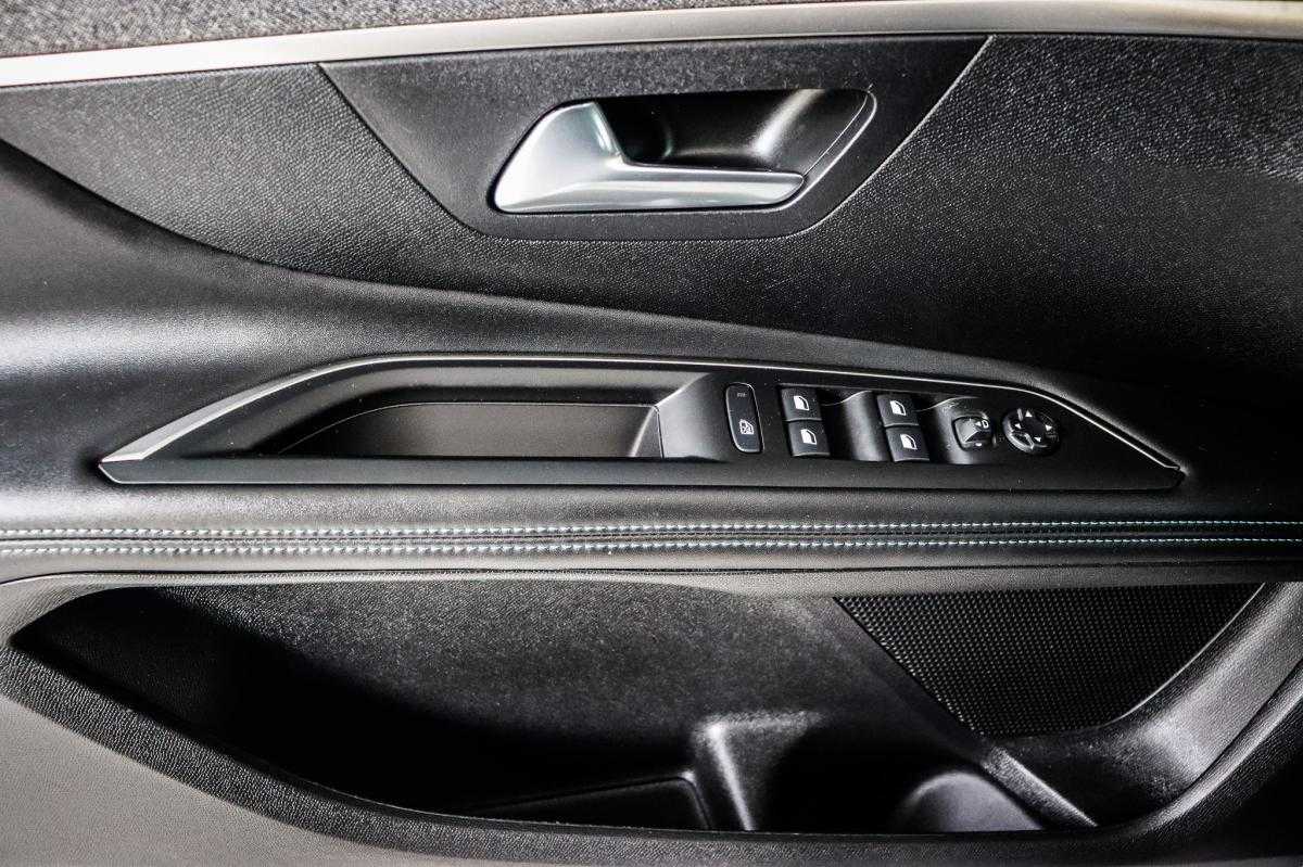 peugeot-3008-2022-hibrido-a-gasolina-1598cc