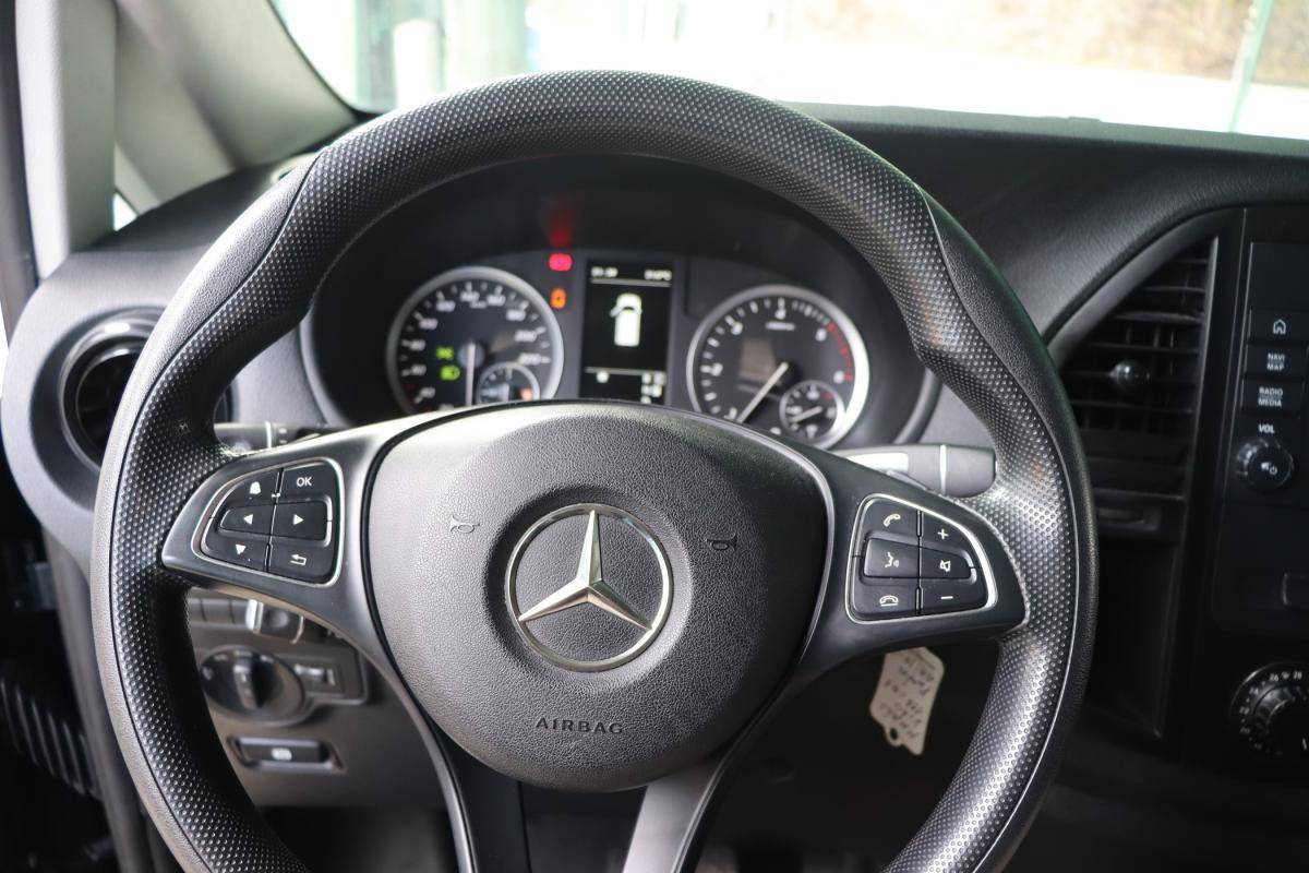 mercedes-benz-vito-2021-diesel-1950cc