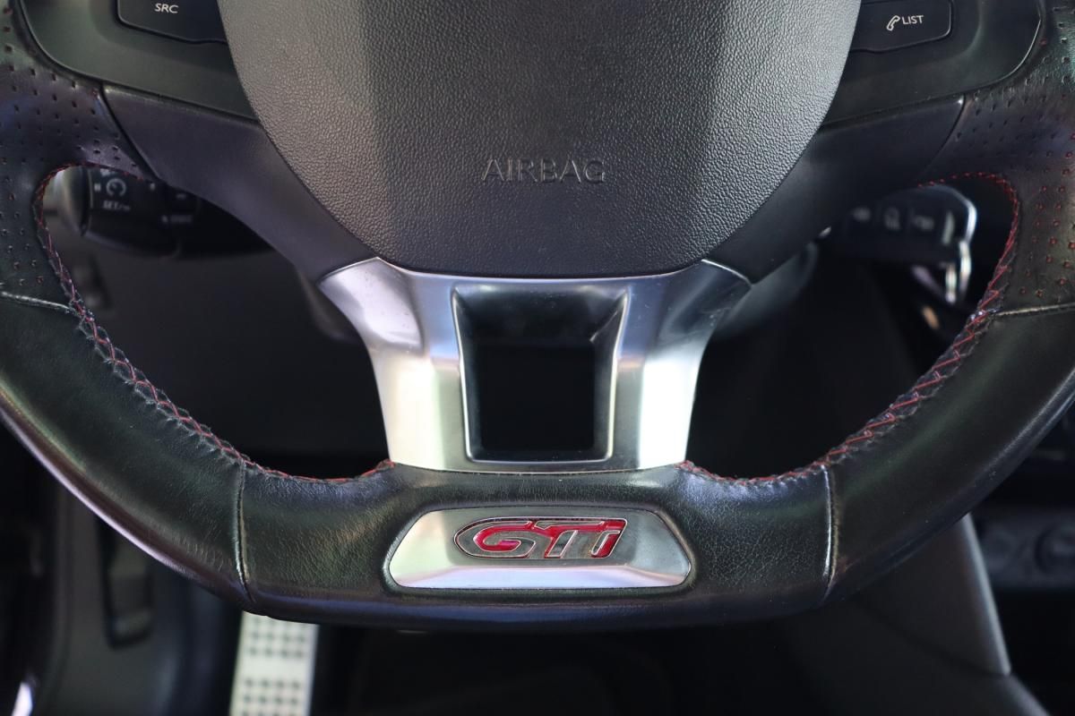 peugeot-208-2013-gasolina-1598cc