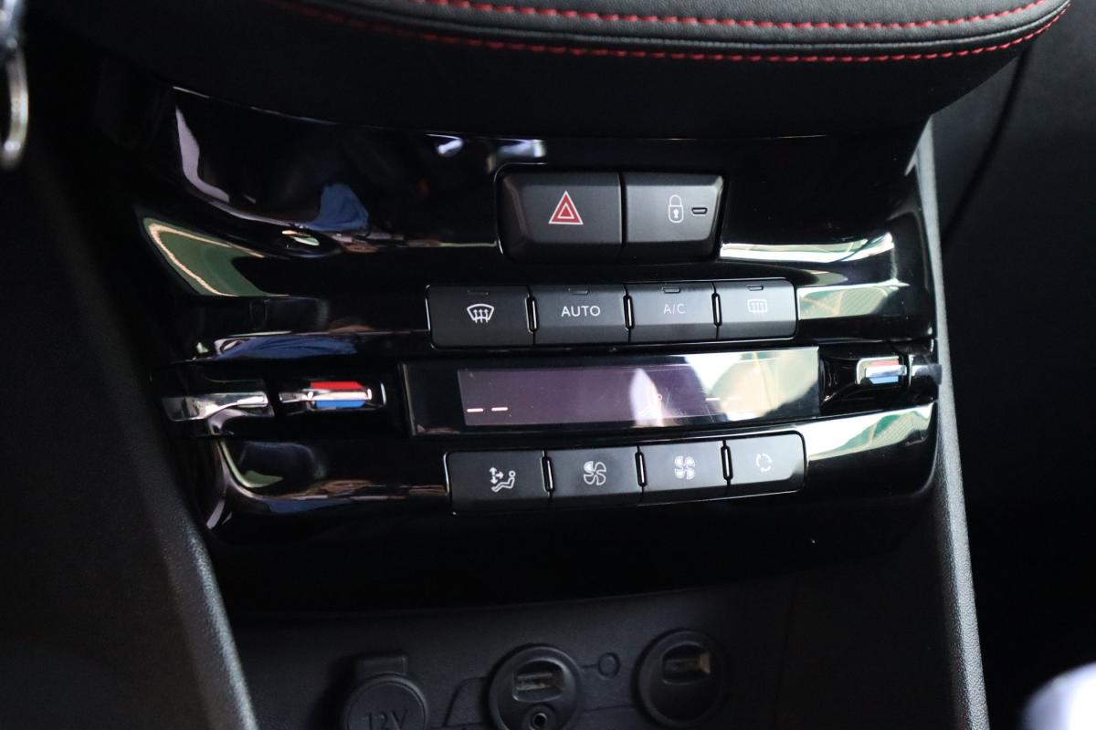peugeot-208-2013-gasolina-1598cc