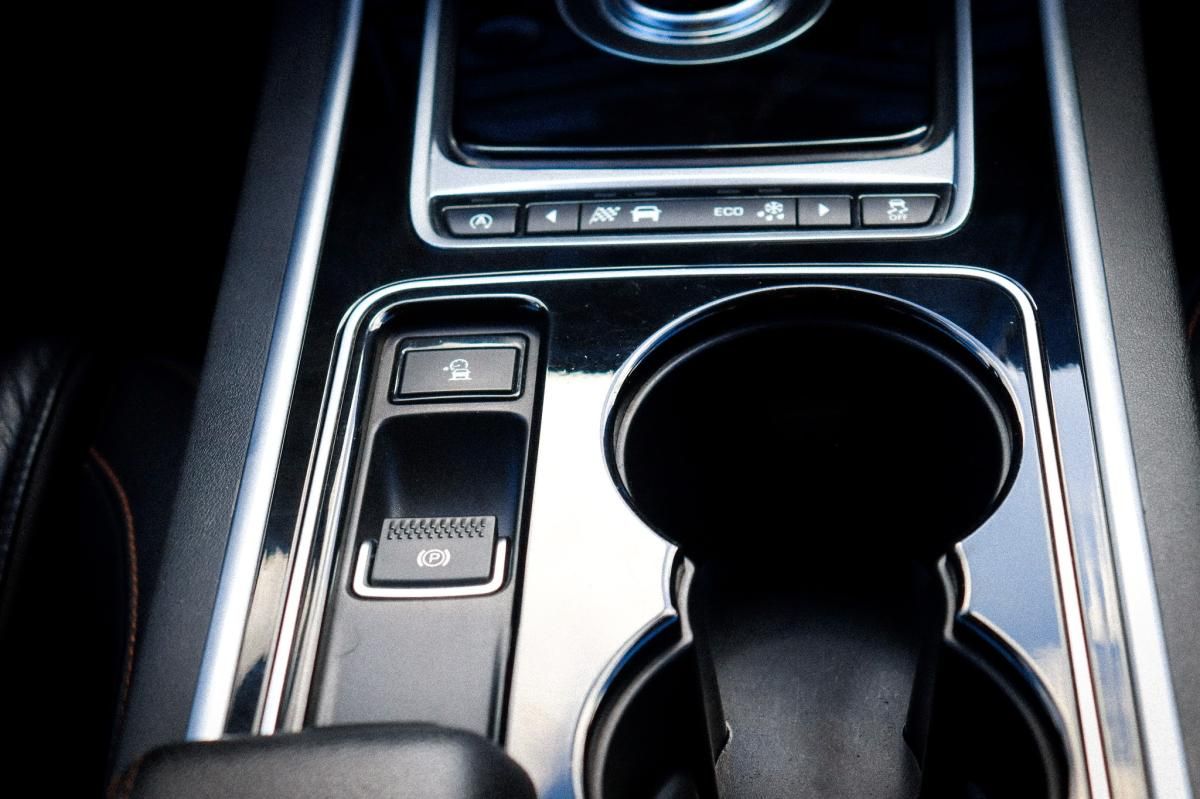 jaguar-xe-2017-diesel-1999cc