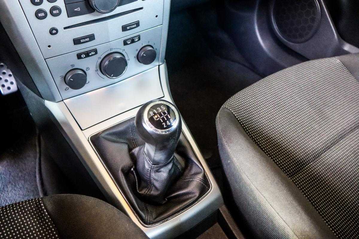 opel-astra-gtc-2010-diesel-1910cc
