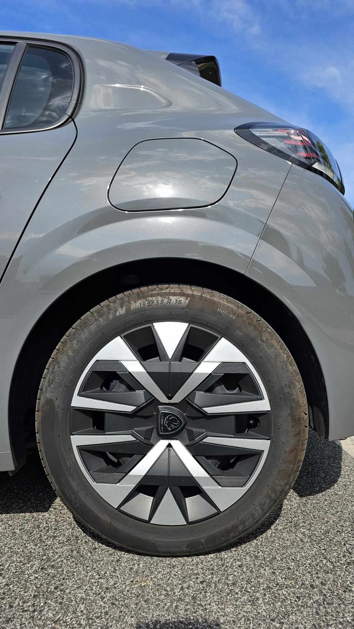 peugeot-208-1-2-puretech-2024-gasolina-1199cc