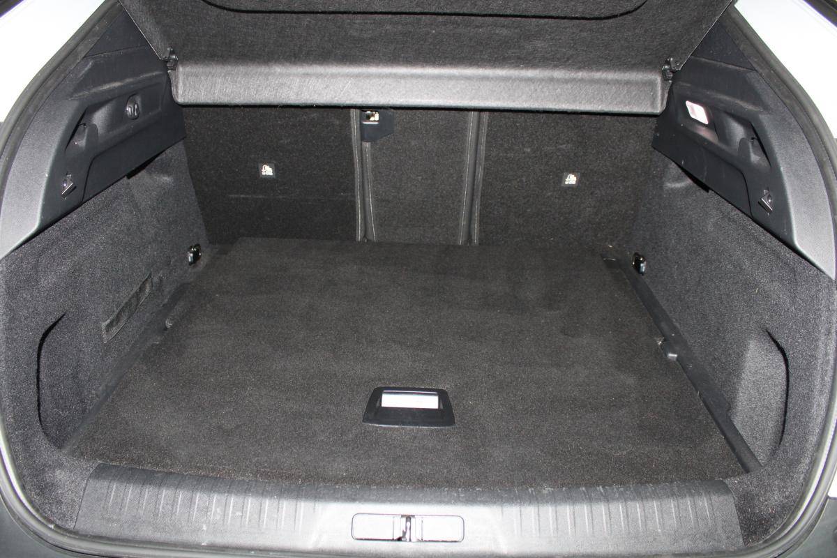 peugeot-e-3008-2025-eletrico-0cc
