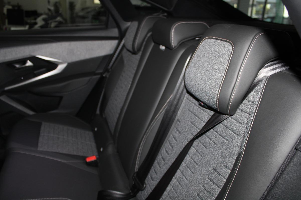 peugeot-e-3008-2025-eletrico-0cc