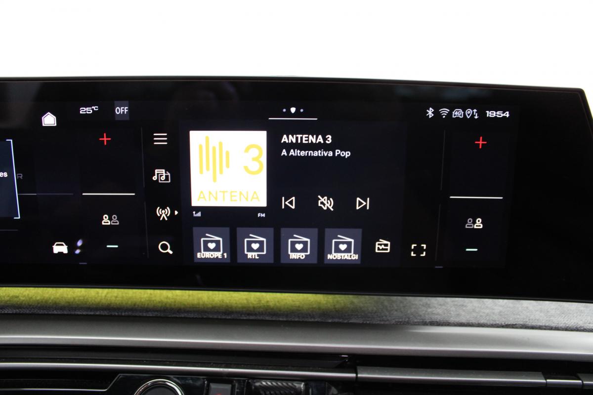 peugeot-e-3008-2025-eletrico-0cc