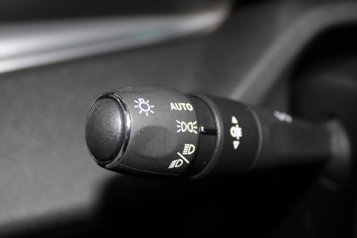 peugeot-e-208-2025-eletrico-0cc