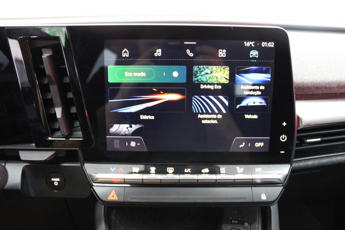renault-megane-e-tech-2023-eletrico-0cc