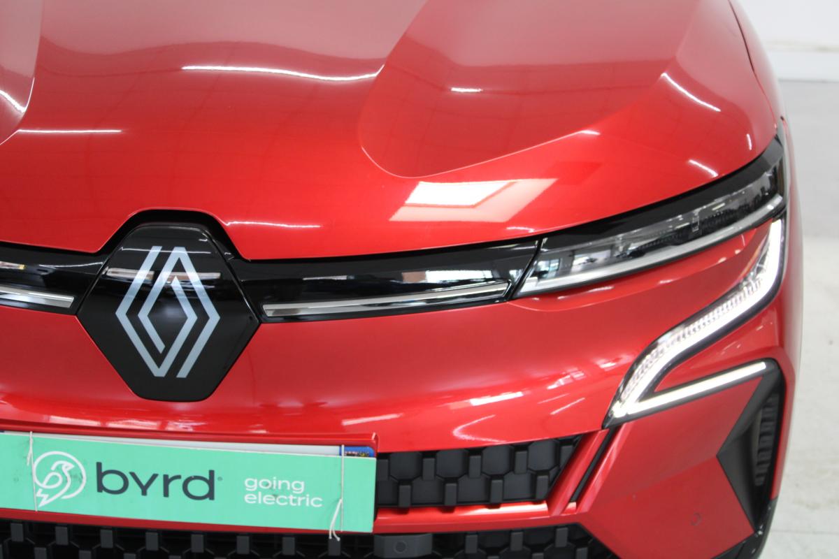 renault-megane-e-tech-2023-eletrico-0cc