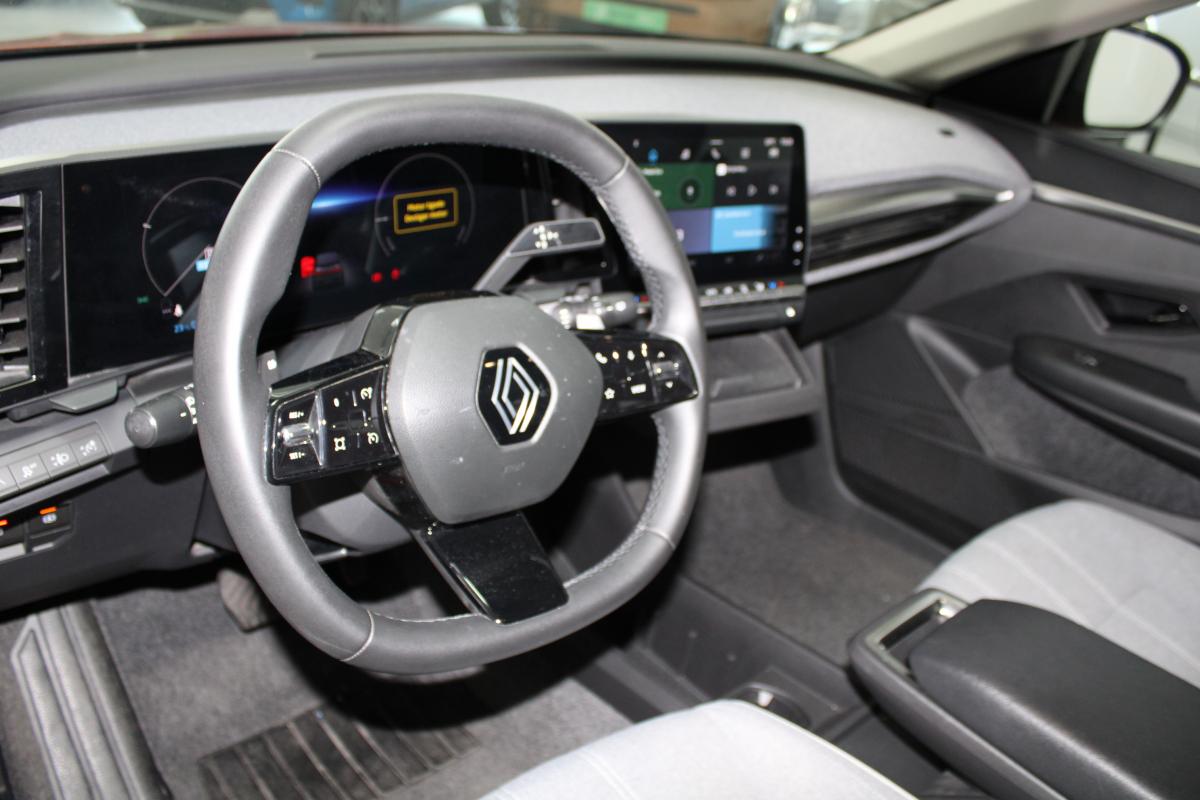 renault-megane-e-tech-2023-eletrico-0cc