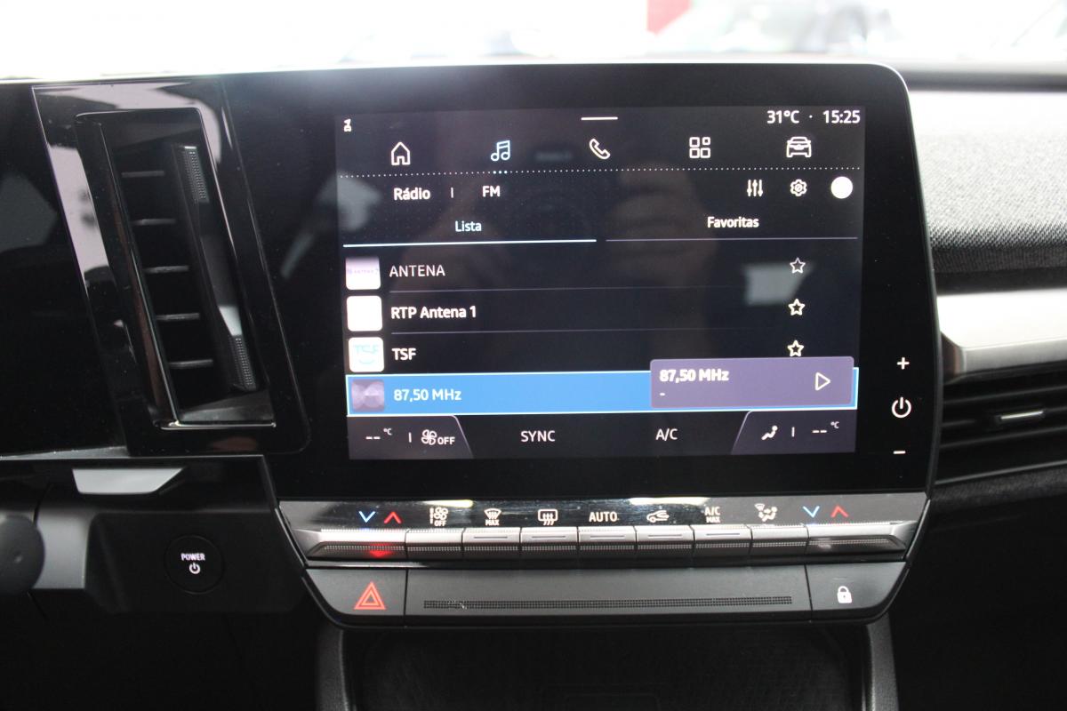 renault-megane-e-tech-2023-eletrico-0cc