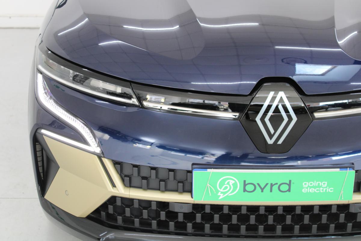 renault-megane-e-tech-2023-eletrico-0cc
