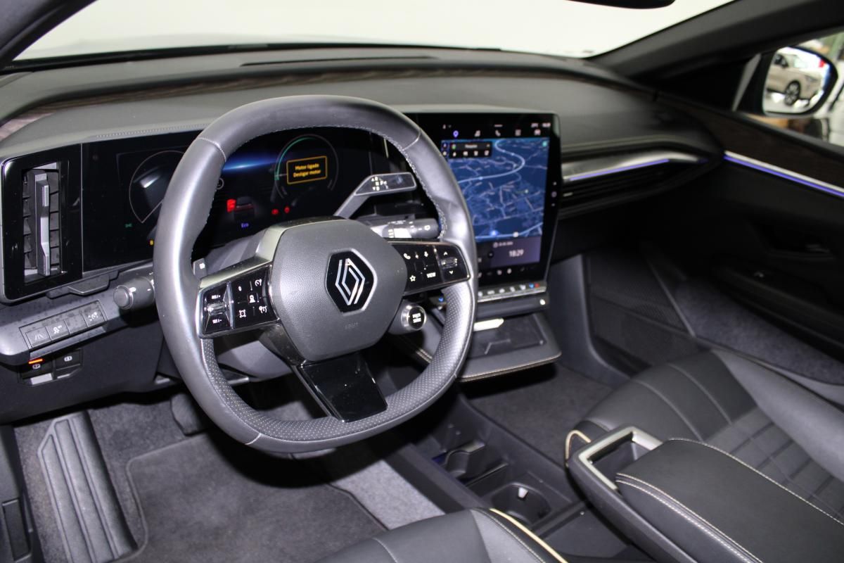 renault-megane-e-tech-2023-eletrico-0cc
