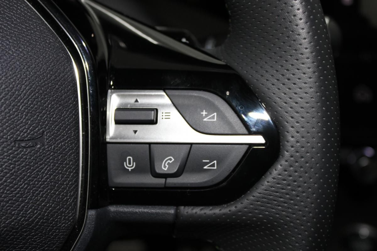 peugeot-e-208-2025-eletrico-0cc