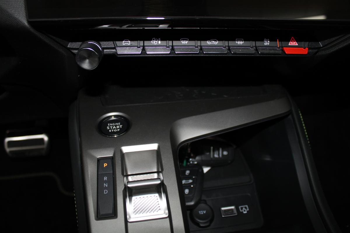 peugeot-e-208-2025-eletrico-0cc