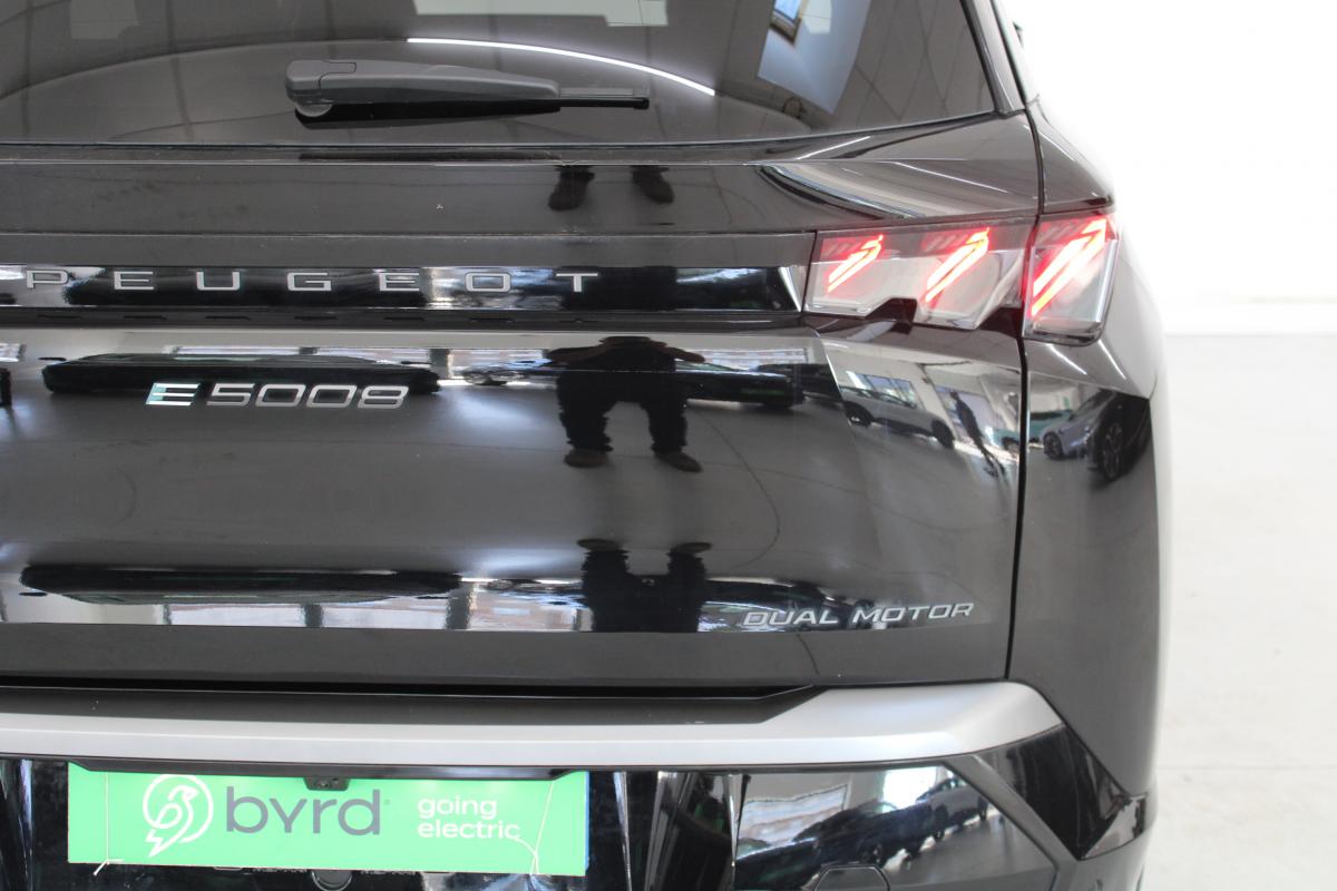 peugeot-e-2008-2025-eletrico-0cc