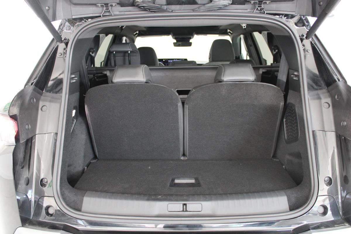 peugeot-e-2008-2025-eletrico-0cc