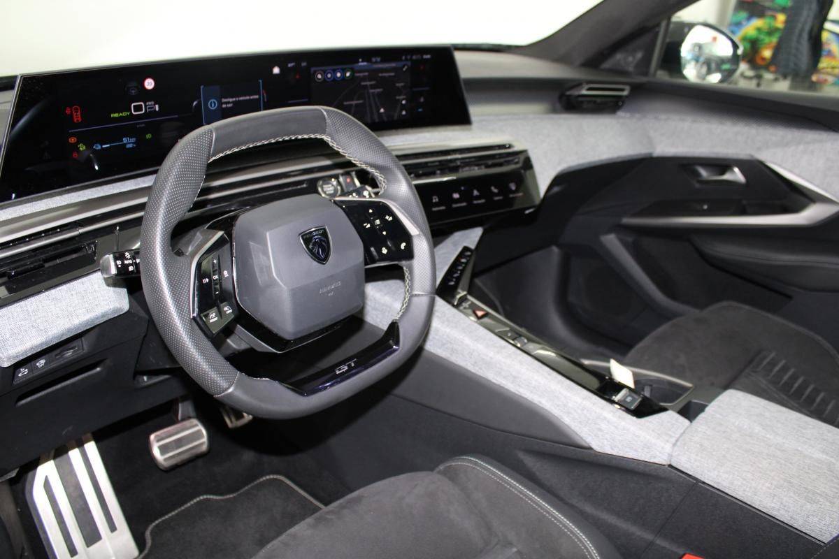 peugeot-e-2008-2025-eletrico-0cc