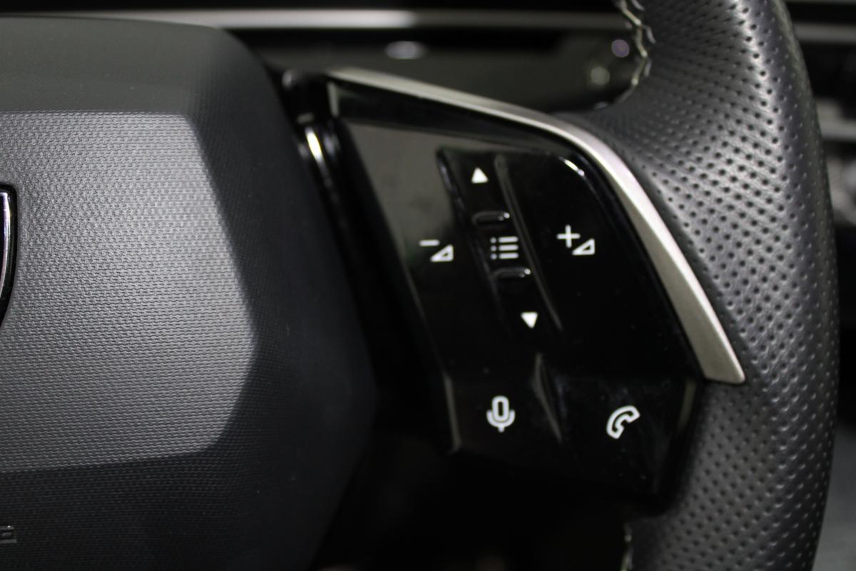 peugeot-e-2008-2025-eletrico-0cc