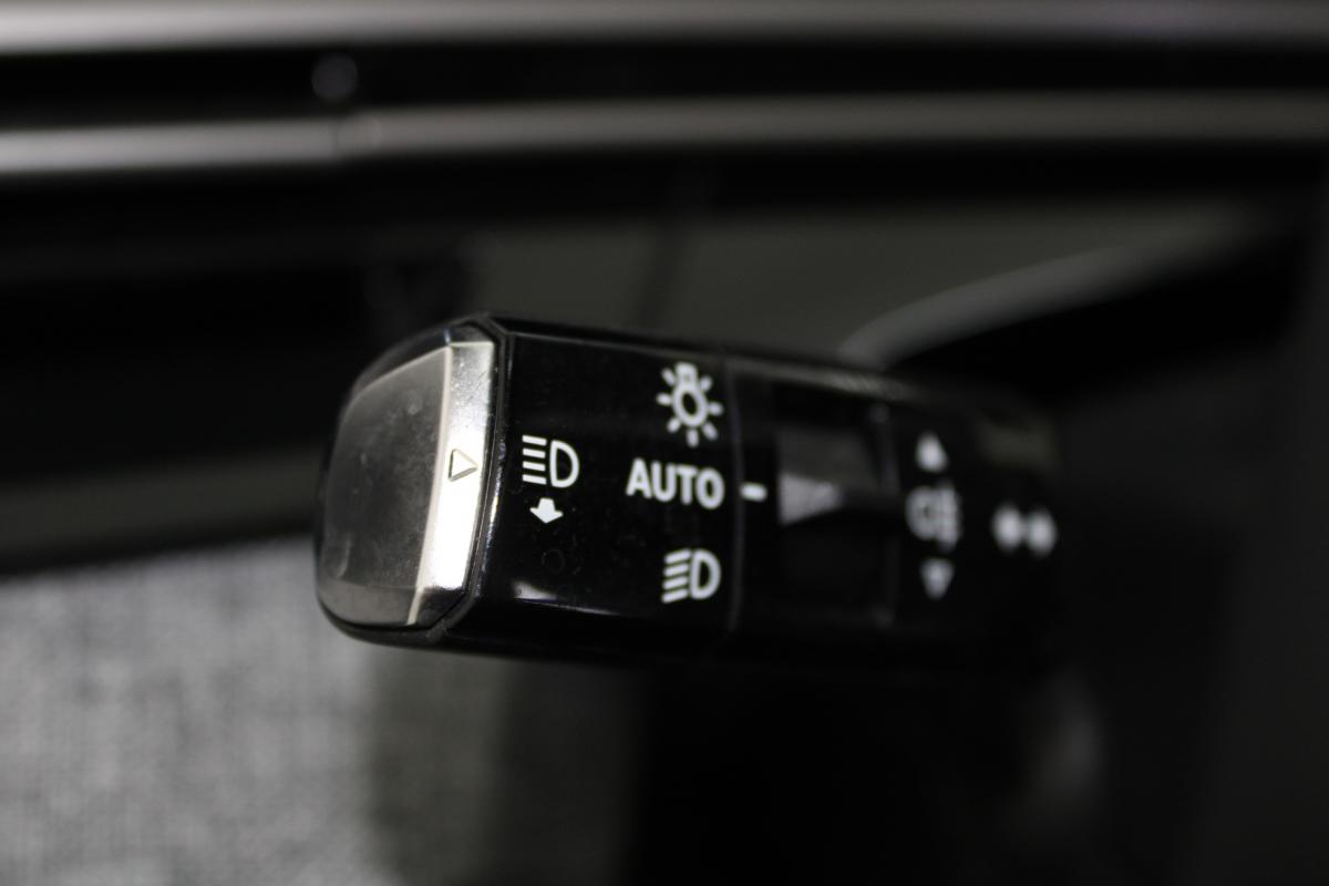 peugeot-e-2008-2025-eletrico-0cc