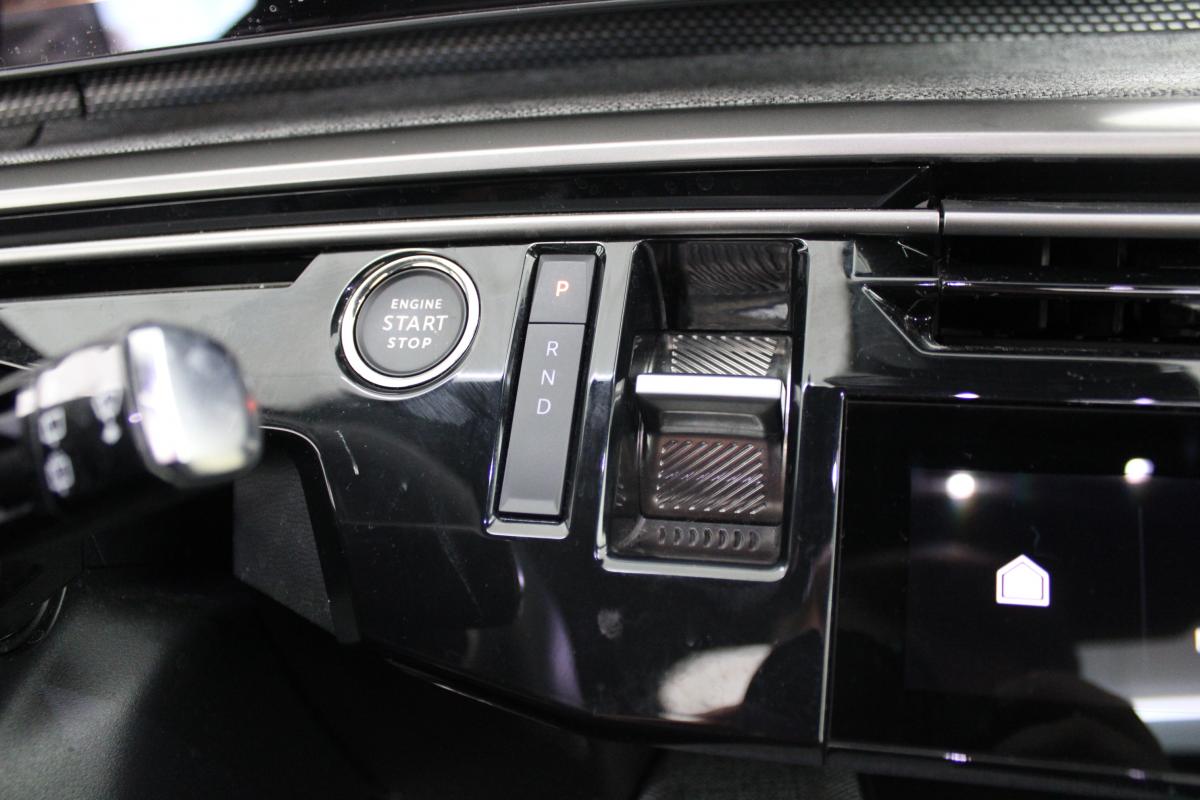 peugeot-e-2008-2025-eletrico-0cc