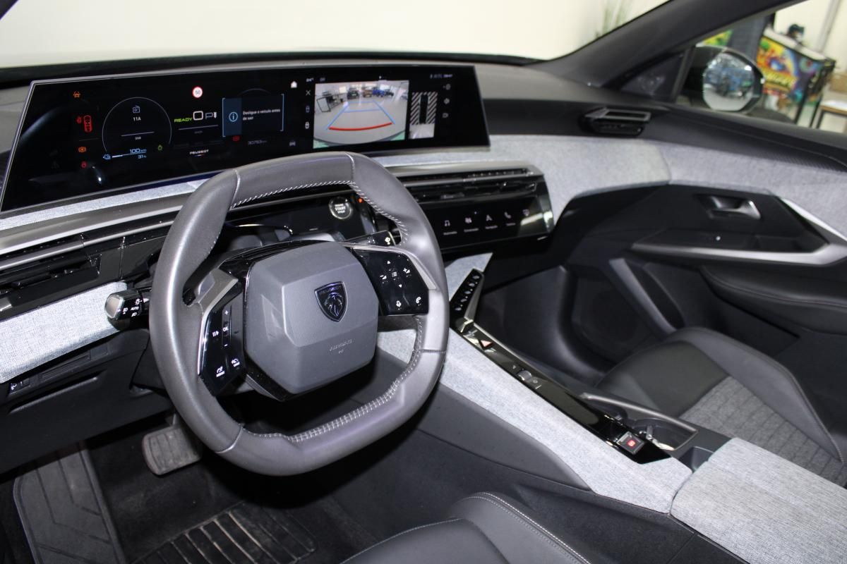 peugeot-e-3008-2025-eletrico-0cc