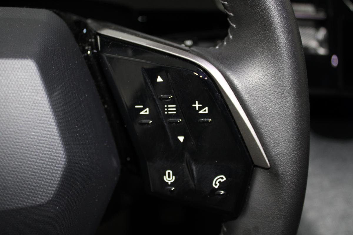 peugeot-e-3008-2025-eletrico-0cc