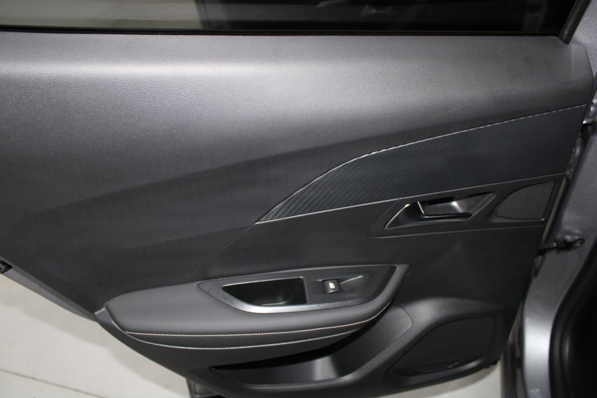 peugeot-e-2008-2025-eletrico-0cc