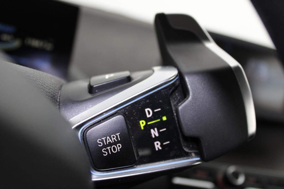 bmw-ix3-2016-hibrido-a-gasolina-647cc