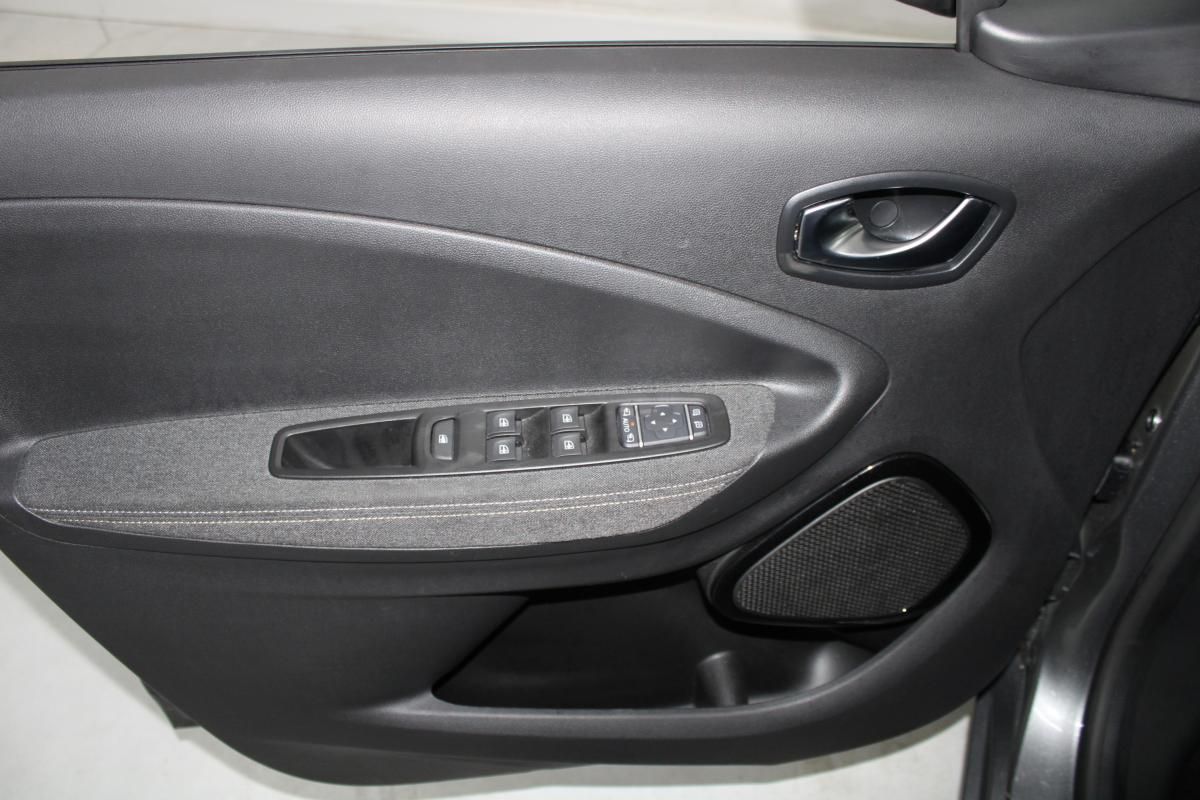 renault-zoe-2023-eletrico-0cc