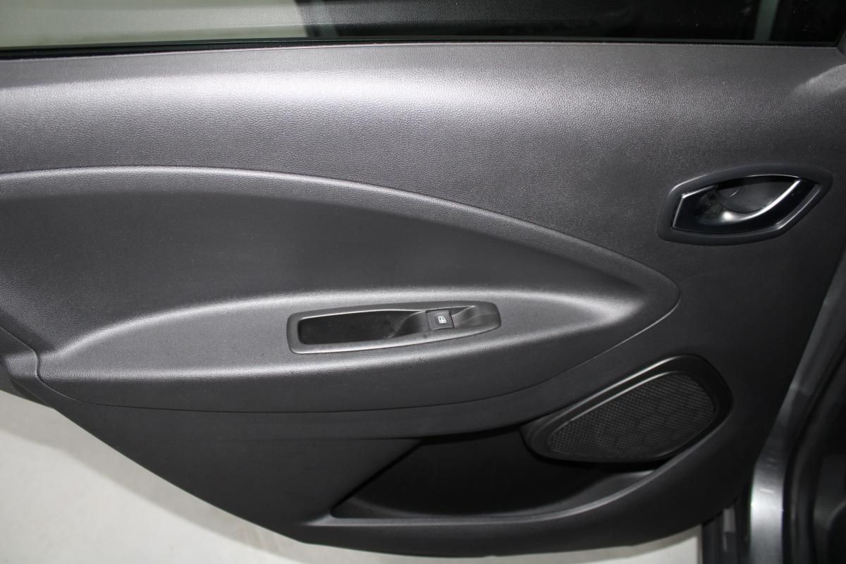 renault-zoe-2023-eletrico-0cc